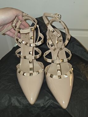 Studded Strappy Pointed-Toe Kitten Pumps - Nude